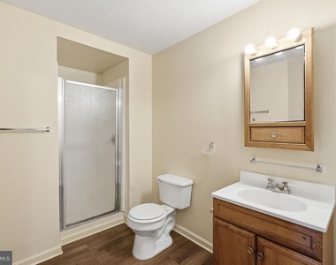 9571 Tudor Oaks Drive - Photo Thumbnail 17