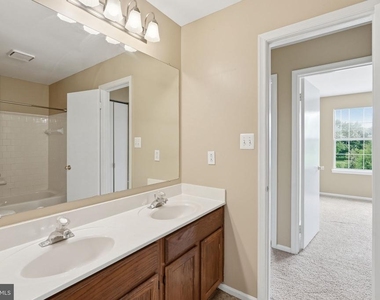 9571 Tudor Oaks Drive - Photo Thumbnail 8