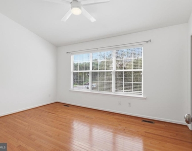 344 Stable View Terrace Ne - Photo Thumbnail 8