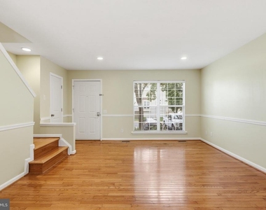 344 Stable View Terrace Ne - Photo Thumbnail 3