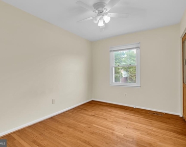 7428 Fountain Head Drive - Photo Thumbnail 17