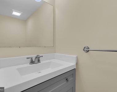 7428 Fountain Head Drive - Photo Thumbnail 16
