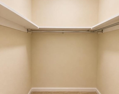 9316 Arlington Boulevard - Photo Thumbnail 13