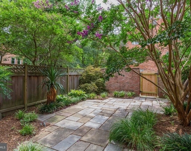 1556 Westmoreland Street - Photo Thumbnail 11