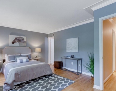 1556 Westmoreland Street - Photo Thumbnail 11
