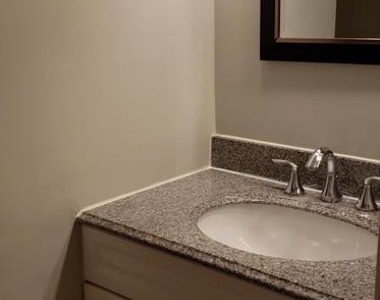 1556 Westmoreland Street - Photo Thumbnail 8