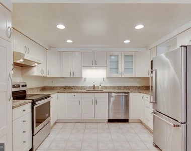 1556 Westmoreland Street - Photo Thumbnail 8