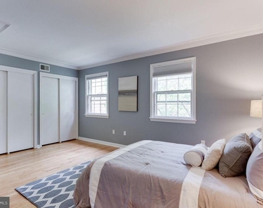 1556 Westmoreland Street - Photo Thumbnail 12