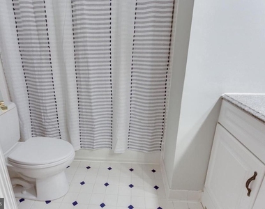 1556 Westmoreland Street - Photo Thumbnail 13