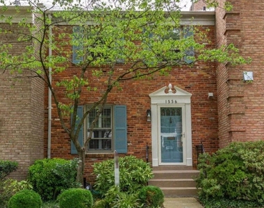 1556 Westmoreland Street - Photo Thumbnail 7