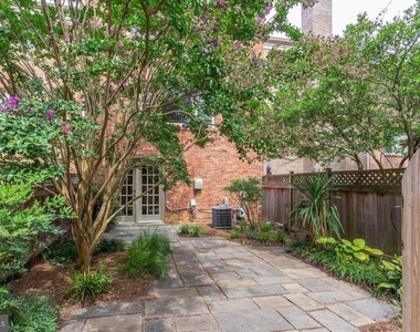 1556 Westmoreland Street - Photo Thumbnail 16