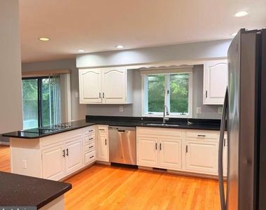 6286 Dunaway Court - Photo Thumbnail 5