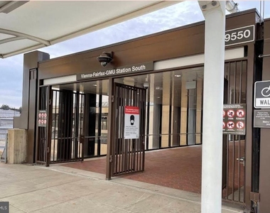 3073 Rittenhouse Circle - Photo Thumbnail 22