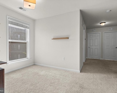 3073 Rittenhouse Circle - Photo Thumbnail 10
