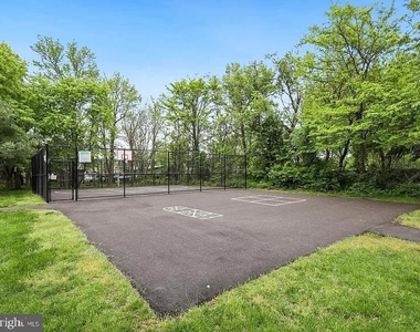8272 Jake Place - Photo Thumbnail 25