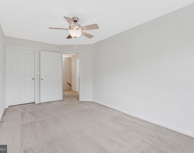 4529 Superior Square - Photo Thumbnail 21