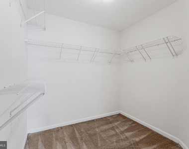 4529 Superior Square - Photo Thumbnail 19