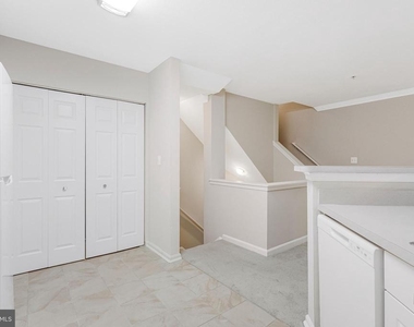 12747 Fair Briar Lane - Photo Thumbnail 13