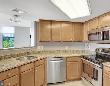 11800 Sunset Hills Road - Photo Thumbnail 9