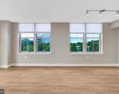 11800 Sunset Hills Road - Photo Thumbnail 14