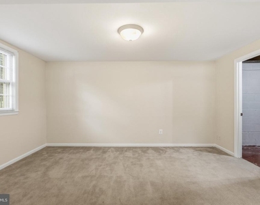 8621 Buckboard Drive - Photo Thumbnail 20