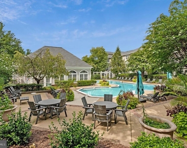 12877 Fair Briar Lane - Photo Thumbnail 27