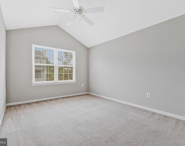12877 Fair Briar Lane - Photo Thumbnail 16