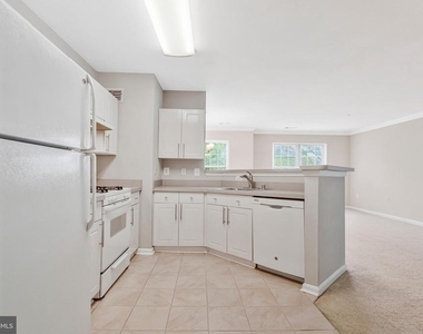 12877 Fair Briar Lane - Photo Thumbnail 10