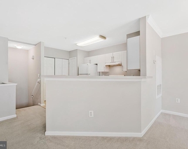 12877 Fair Briar Lane - Photo Thumbnail 11