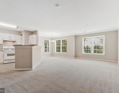 12877 Fair Briar Lane - Photo Thumbnail 3