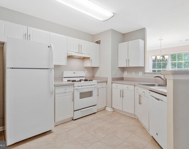 12877 Fair Briar Lane - Photo Thumbnail 9