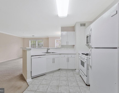 12890 Fair Briar Lane - Photo Thumbnail 10