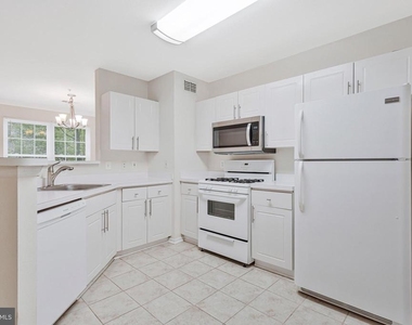 12890 Fair Briar Lane - Photo Thumbnail 9