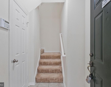 12890 Fair Briar Lane - Photo Thumbnail 2