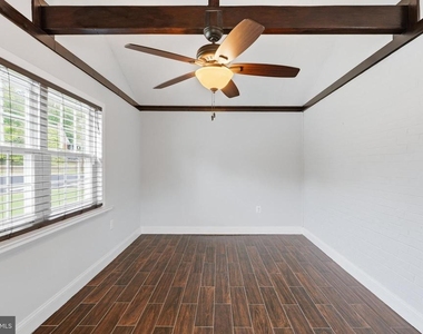 1719 Melbourne Drive - Photo Thumbnail 16
