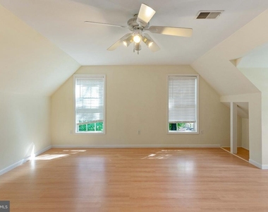 6703 Oak Drive - Photo Thumbnail 10