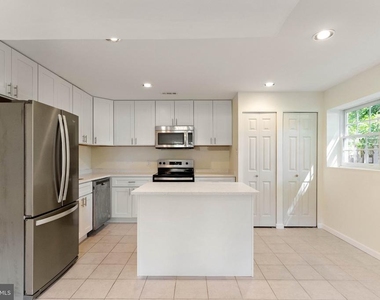 6703 Oak Drive - Photo Thumbnail 17