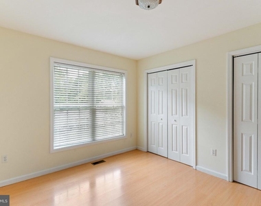 6703 Oak Drive - Photo Thumbnail 9