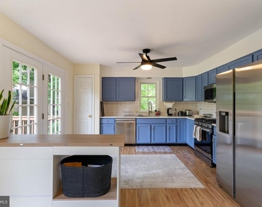 6703 Oak Drive - Photo Thumbnail 5