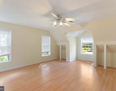 6703 Oak Drive - Photo Thumbnail 11
