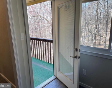 6834 Deer Run Drive - Photo Thumbnail 15