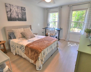 2220 Springwood Drive - Photo Thumbnail 27