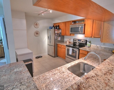 2220 Springwood Drive - Photo Thumbnail 46