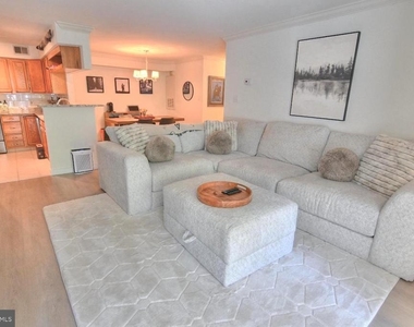 2220 Springwood Drive - Photo Thumbnail 14