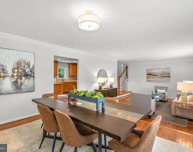 9428 Meadow Shire Lane - Photo Thumbnail 6