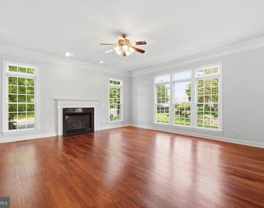 5285 Meadow Estates Drive - Photo Thumbnail 13