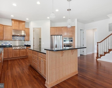 5285 Meadow Estates Drive - Photo Thumbnail 18