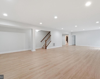5285 Meadow Estates Drive - Photo Thumbnail 22