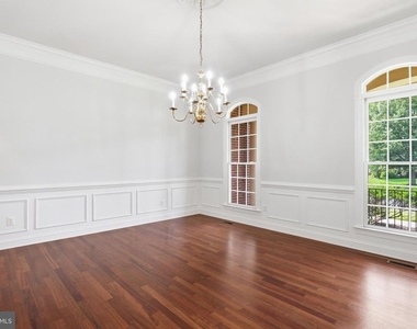 5285 Meadow Estates Drive - Photo Thumbnail 10