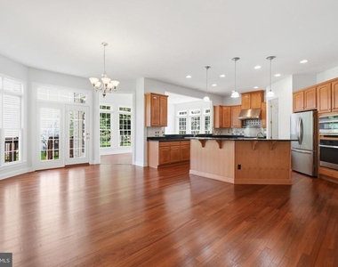 5285 Meadow Estates Drive - Photo Thumbnail 16